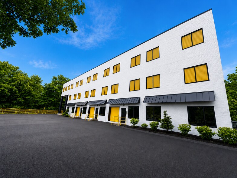 More Photos Of 250 Turnpike Rd, Southborough Loft Creative Space For Sale