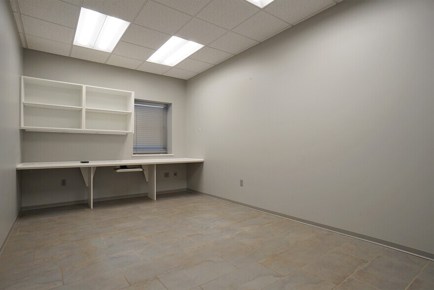 More Photos Of 248 Production Rd, Clinton Office Residential For Sale