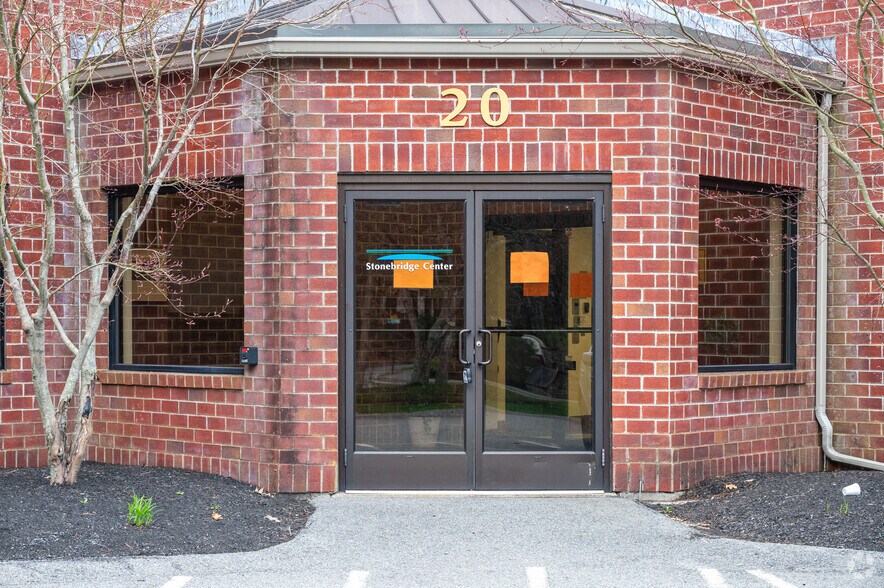 More Photos Of 20 Winter St, Pembroke Office For Sale