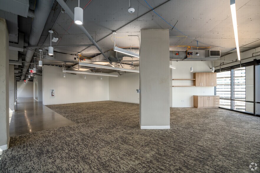 More Photos Of 701 Brazos St, Austin Office For Lease
