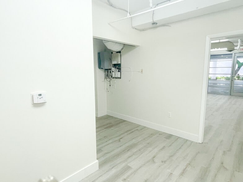 More Photos Of 3339 Virginia St, Coconut Grove Apartments For Lease