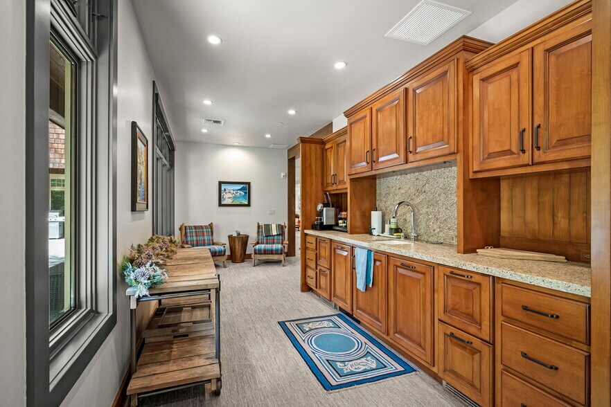More Photos Of 936 Southwood Blvd, Incline Village Loft Creative Space For Lease
