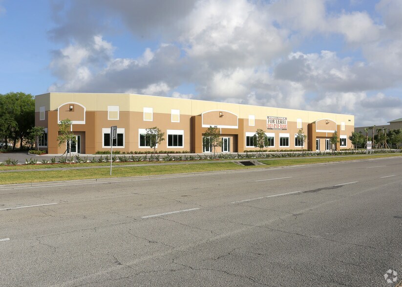 More Photos Of 2051 Green Rd, Deerfield Beach Warehouse For Lease