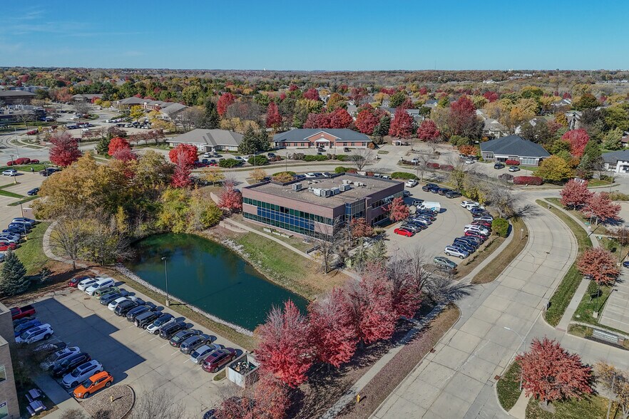 More Photos Of 12119 Stratford Dr, Clive Office For Lease
