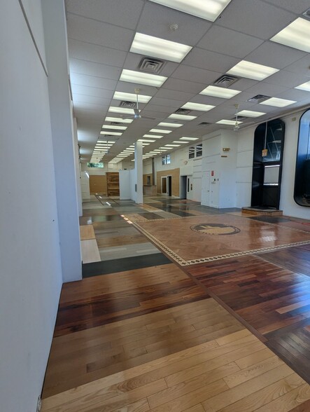 Primary Photo Of 140 S Highland Ave, Ossining Showroom For Lease