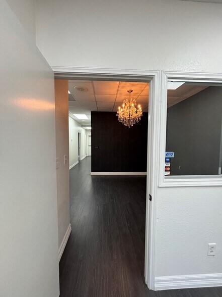 More Photos Of 5208 Harrisburg Blvd, Houston Storefront For Sale