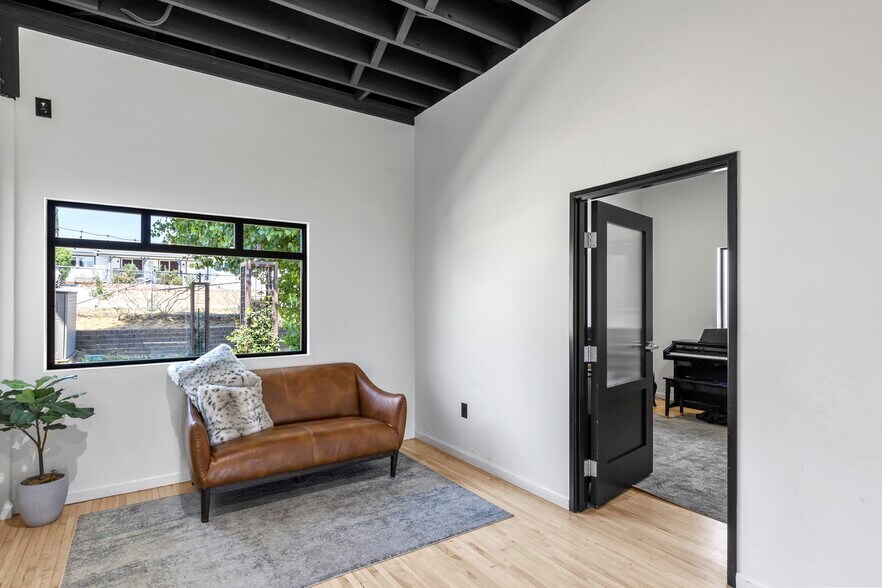 More Photos Of 48771 W Valley Blvd, Tehachapi Schools For Sale