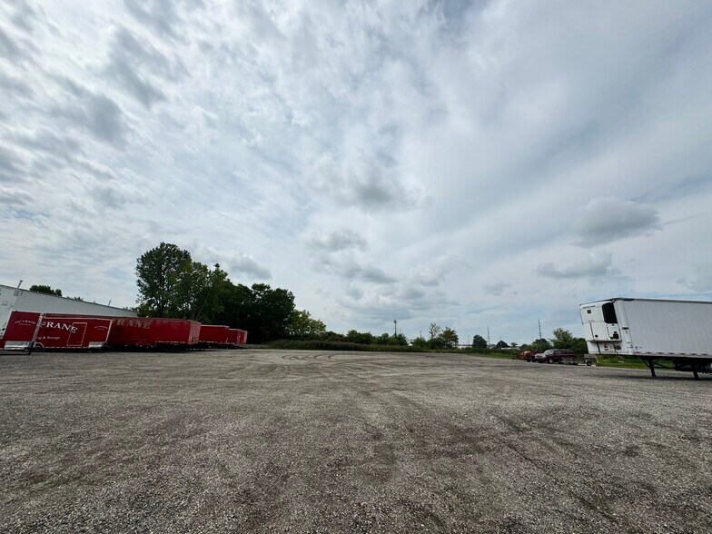 More Photos Of 736 Morris St, Fond Du Lac Warehouse For Lease