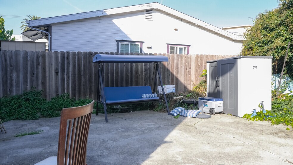 More Photos Of 2120 E 22nd St, Oakland Apartments For Sale