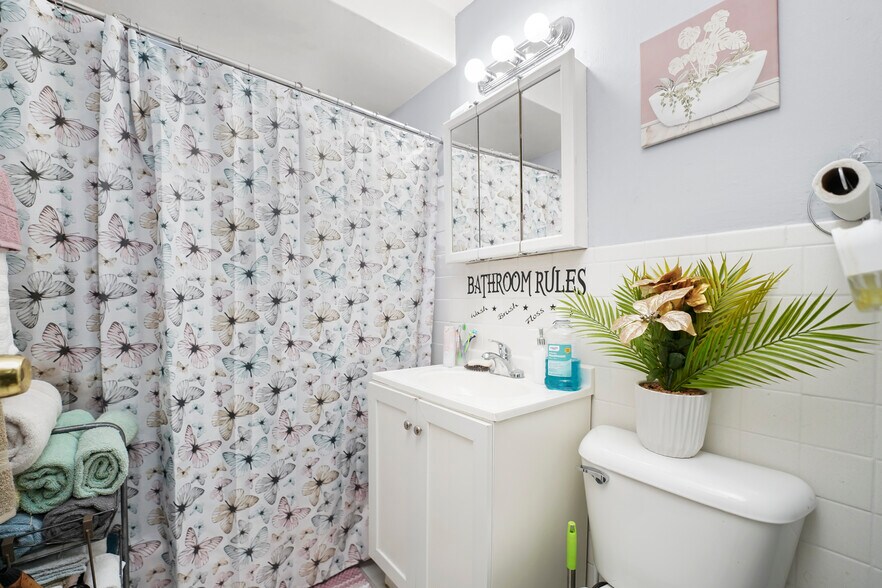 More Photos Of 1905-1913 Saint Charles Rd, Maywood Apartments For Sale