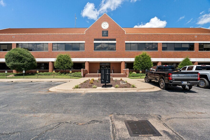 More Photos Of 3600 Wheeler Ave, Fort Smith Office For Sale
