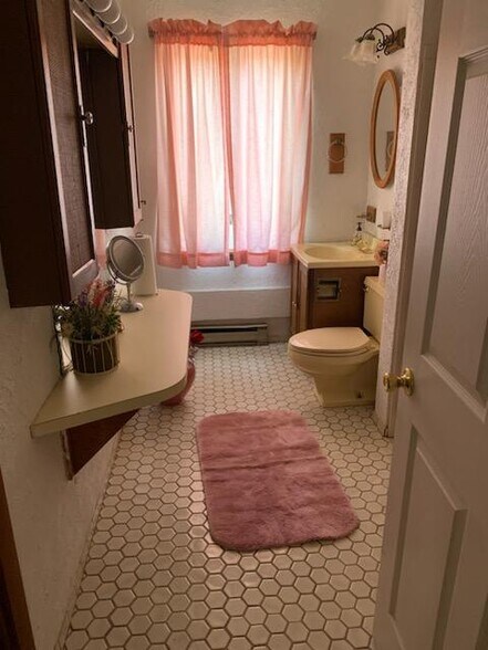 More Photos Of 7303 Belair Rd, Baltimore Daycare Center For Sale