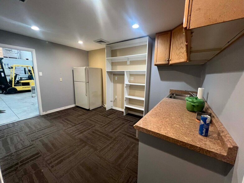 More Photos Of 2888 Commerce Way, Ogden Warehouse For Lease