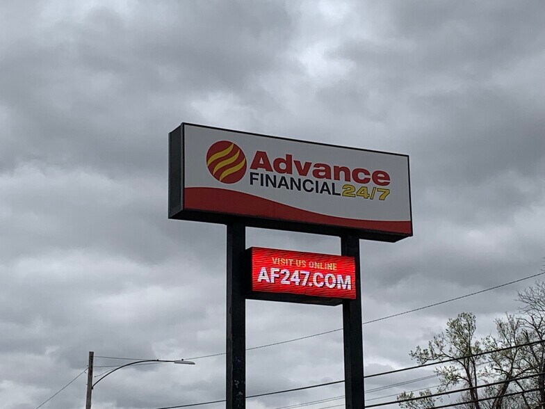 More Photos Of 416 Highway 51 N, Covington Storefront Retail Office For Sale