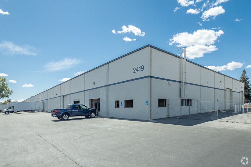 More Photos Of 2419 Mercantile Dr, Rancho Cordova Warehouse For Lease