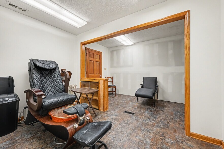 More Photos Of 4009 Polkville Rd, Shelby Freestanding For Sale