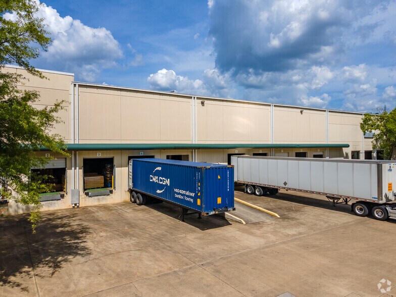 More Photos Of 3270 Summit Ridge Pky, Duluth Warehouse For Lease