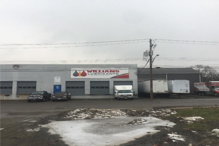 More Photos Of 801 Hatch St, Elmira Distribution For Lease