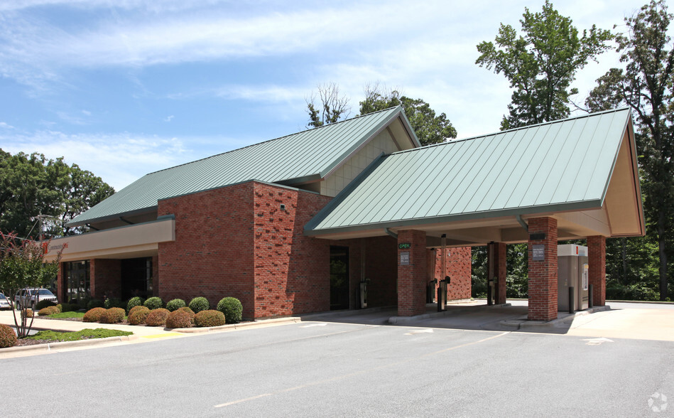 Primary Photo Of 5605 Hilltop Rd, Jamestown Office For Lease