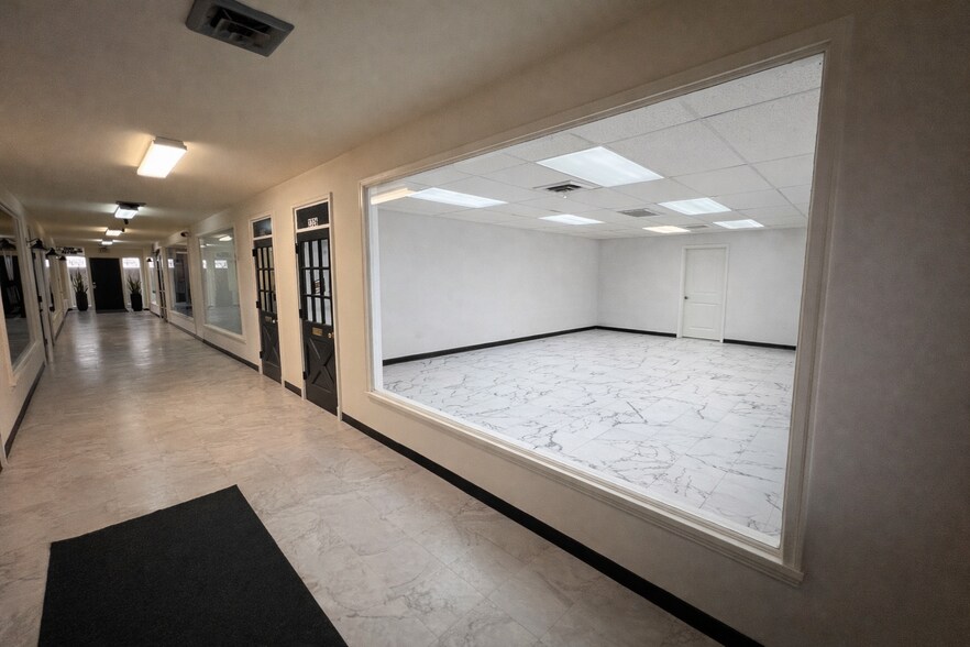 More Photos Of 2310-2326 S Brentwood Blvd, Saint Louis Unknown For Lease