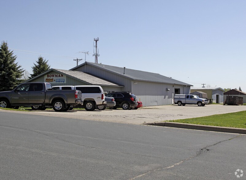 More Photos Of 300 Brighton Ave S, Buffalo Warehouse For Lease