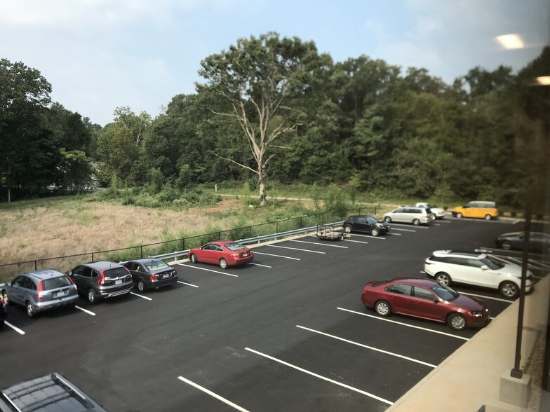 More Photos Of 3450 Berkmar Dr, Charlottesville Office For Lease