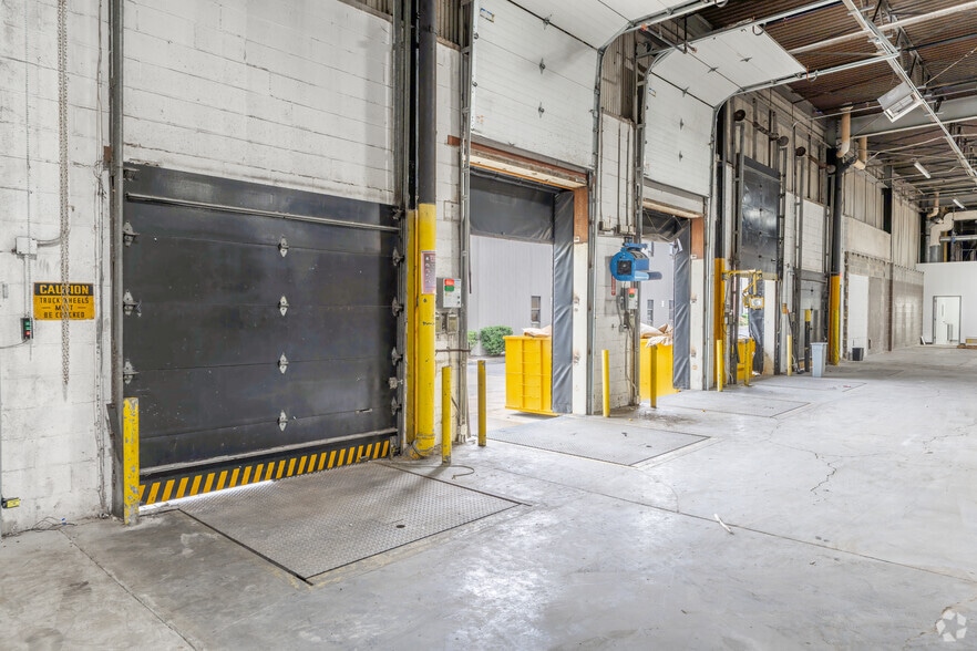 More Photos Of 6750 Santa Barbara Ct, Elkridge Warehouse For Lease