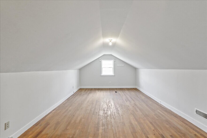 More Photos Of 2109 Valley Ave, Winchester Medical For Sale