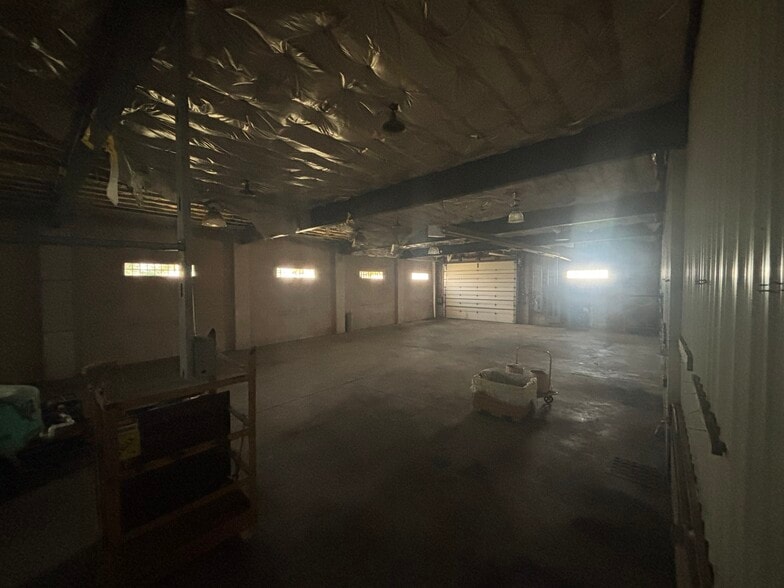 More Photos Of 1814 E Ave NE, Cedar Rapids Warehouse For Lease