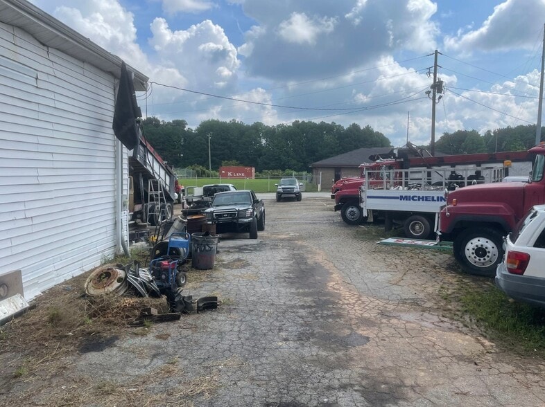 More Photos Of 1554-1574 Cedar Grove Rd, Conley Warehouse For Sale