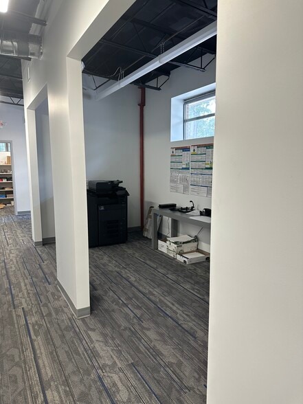 More Photos Of 2136 Remount Rd, Charlotte Loft Creative Space For Lease