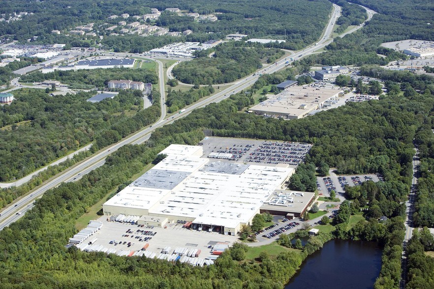 More Photos Of 1600 Division Rd, West Warwick Distribution For Lease