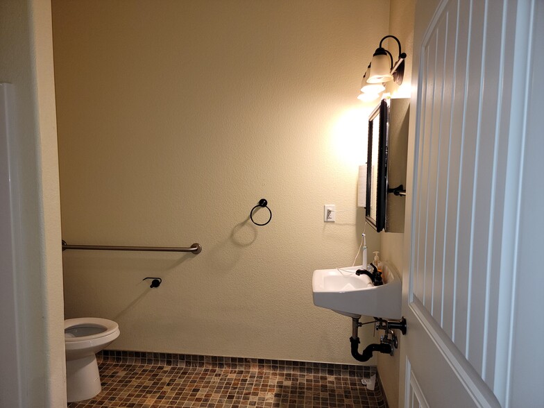 More Photos Of 4110 E Anderson St, Sierra Vista Assisted Living For Sale