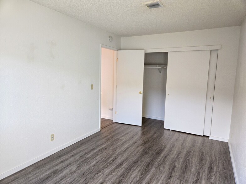 More Photos Of 2020 S Dora St, Ukiah Apartments For Sale