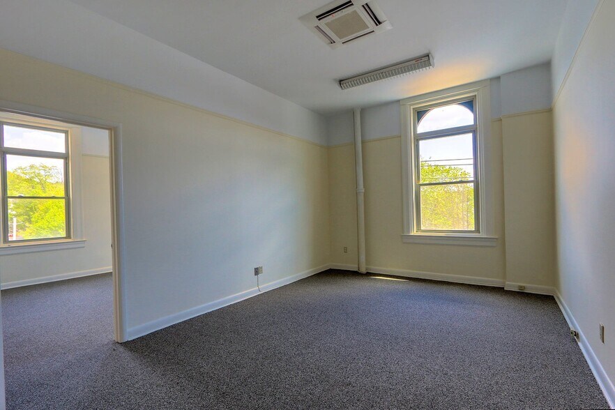 More Photos Of 59 N Main St, Liberty Loft Creative Space For Sale