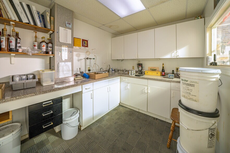 More Photos Of 279 S Main St, Winterport Winery Vineyard For Sale