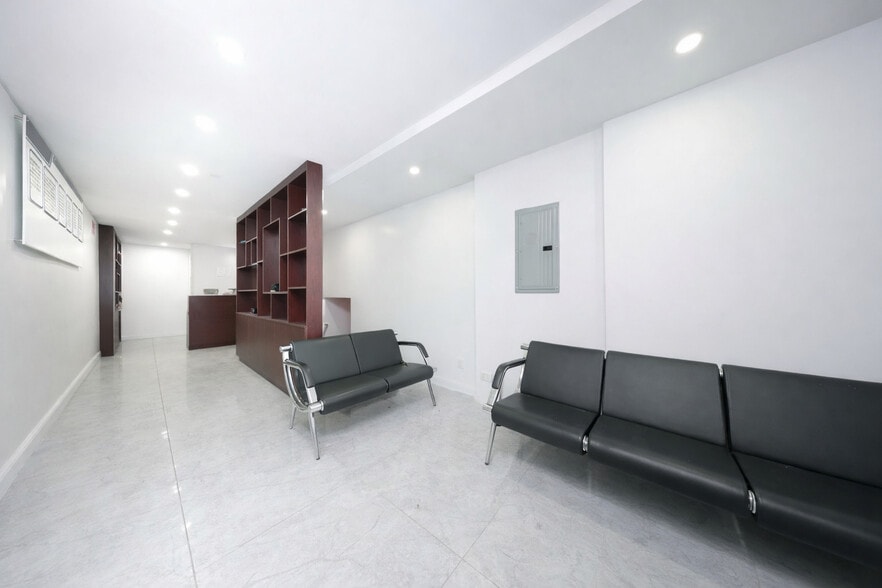 More Photos Of 5811 6th Ave, Brooklyn Office For Sale