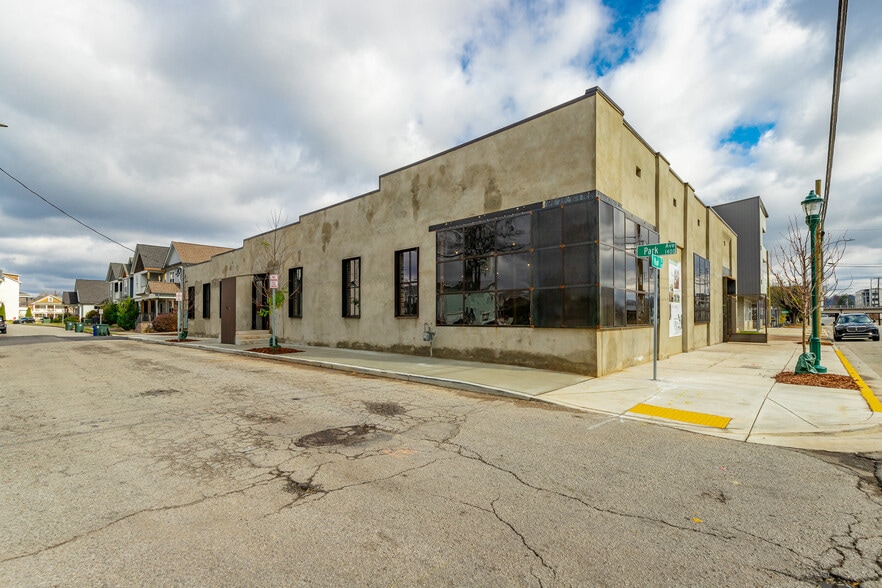 Primary Photo Of 615 E Main St, Chattanooga General Retail For Lease