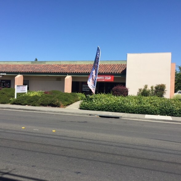 More Photos Of 3450 Airway Dr, Santa Rosa Showroom For Lease