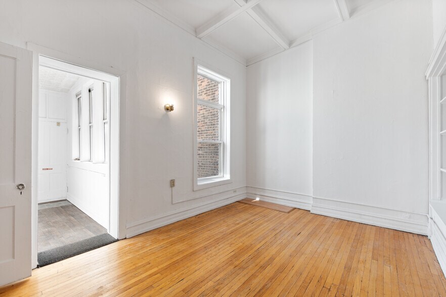 More Photos Of 1239 N Dearborn St, Chicago Apartments For Sale