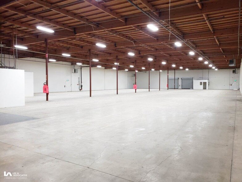 More Photos Of 17221 Daimler St, Irvine Warehouse For Lease