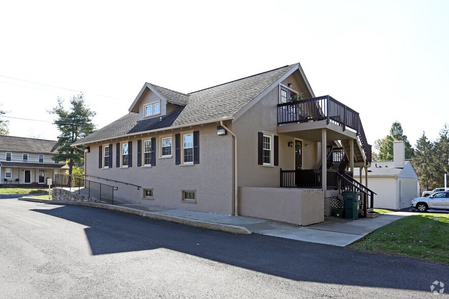 More Photos Of 724 S Broad St, Lansdale Office For Sale