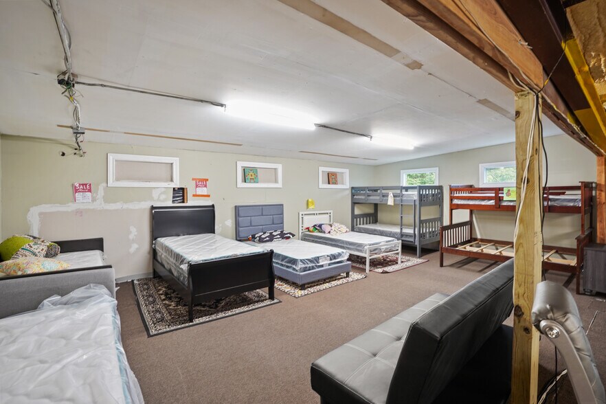 More Photos Of 10722 E I-10 Fwy, Houston Freestanding For Sale