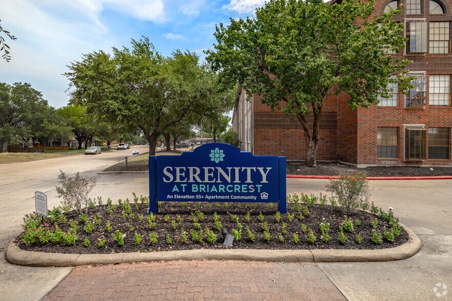 More Photos Of 2410 Memorial Dr, Bryan Apartments For Sale