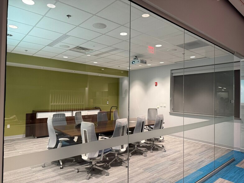 More Photos Of 3253 E Chestnut Expy, Springfield Office For Lease