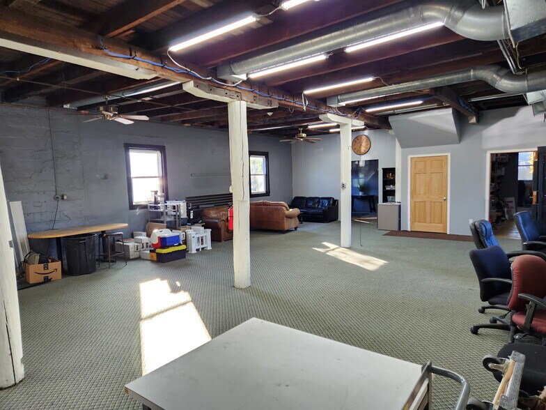 More Photos Of 25 Liftbridge Ln E, Fairport Storefront Retail Residential For Lease
