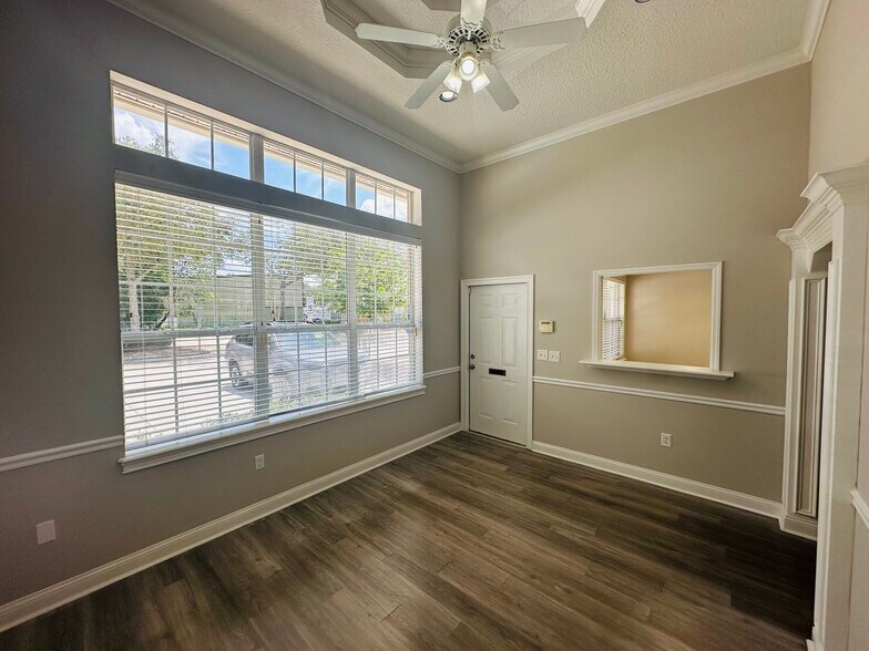 More Photos Of 12443 San Jose Blvd, Jacksonville Medical For Sale