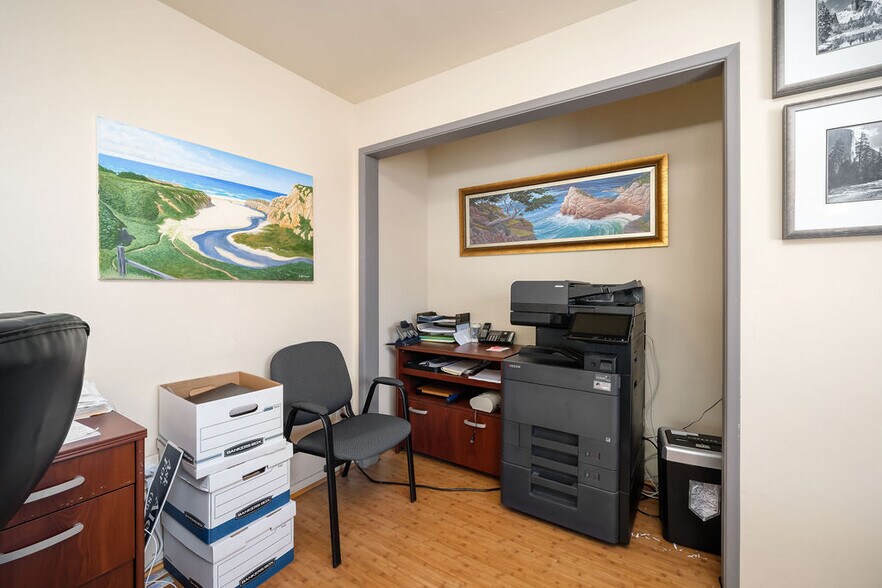 More Photos Of 2086 Main St, Cambria Freestanding For Lease