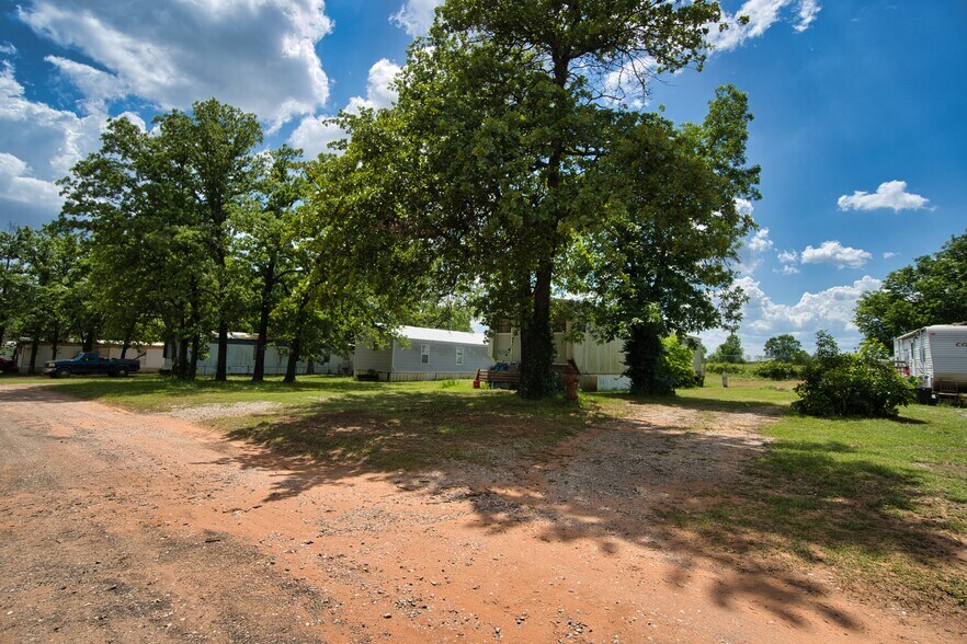 More Photos Of 347203 US Route 66 Hwy, Chandler Trailer Camper Park For Sale