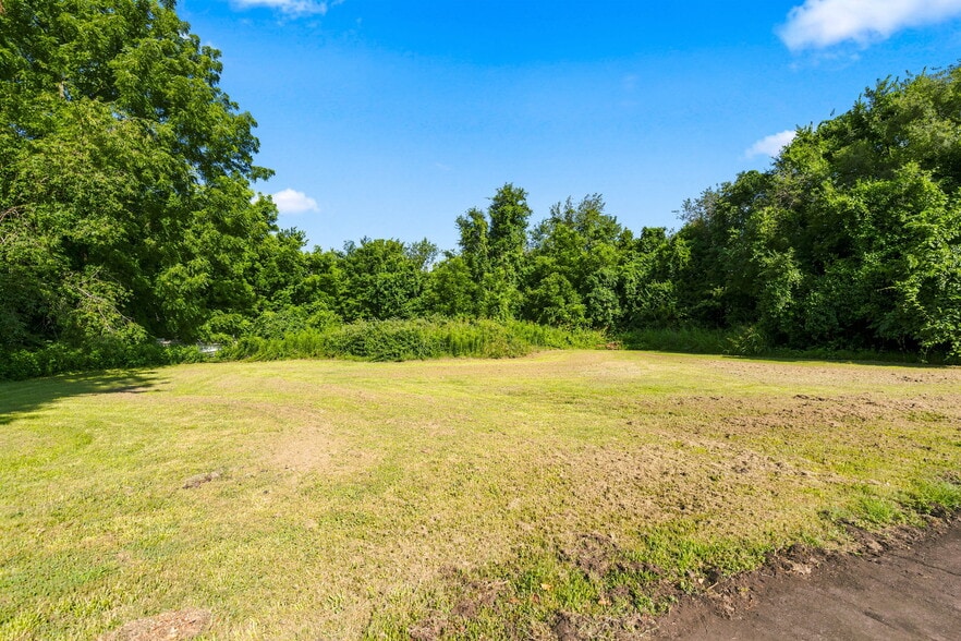 More Photos Of 5601 S Campbell Ave, Springfield General Retail For Sale